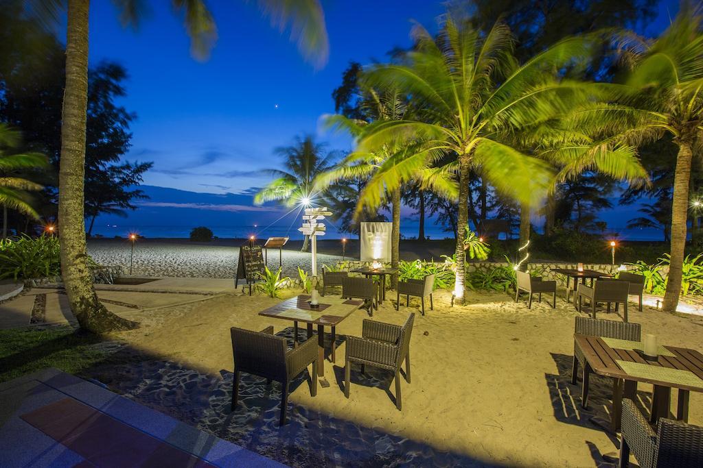 D Varee Mai Khao Beach Exteriör bild