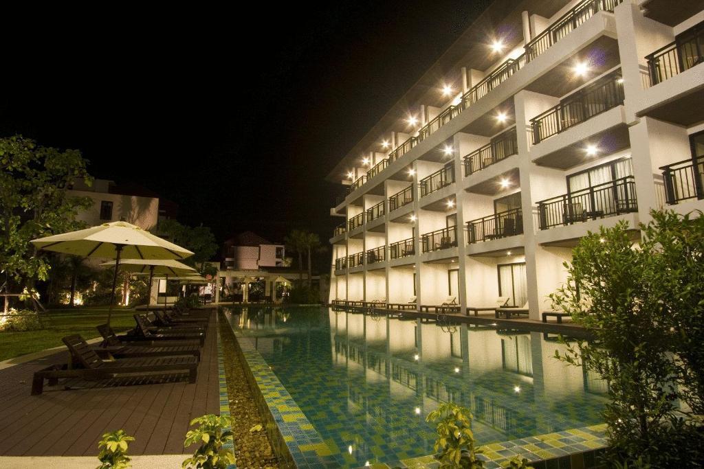 D Varee Mai Khao Beach Exteriör bild